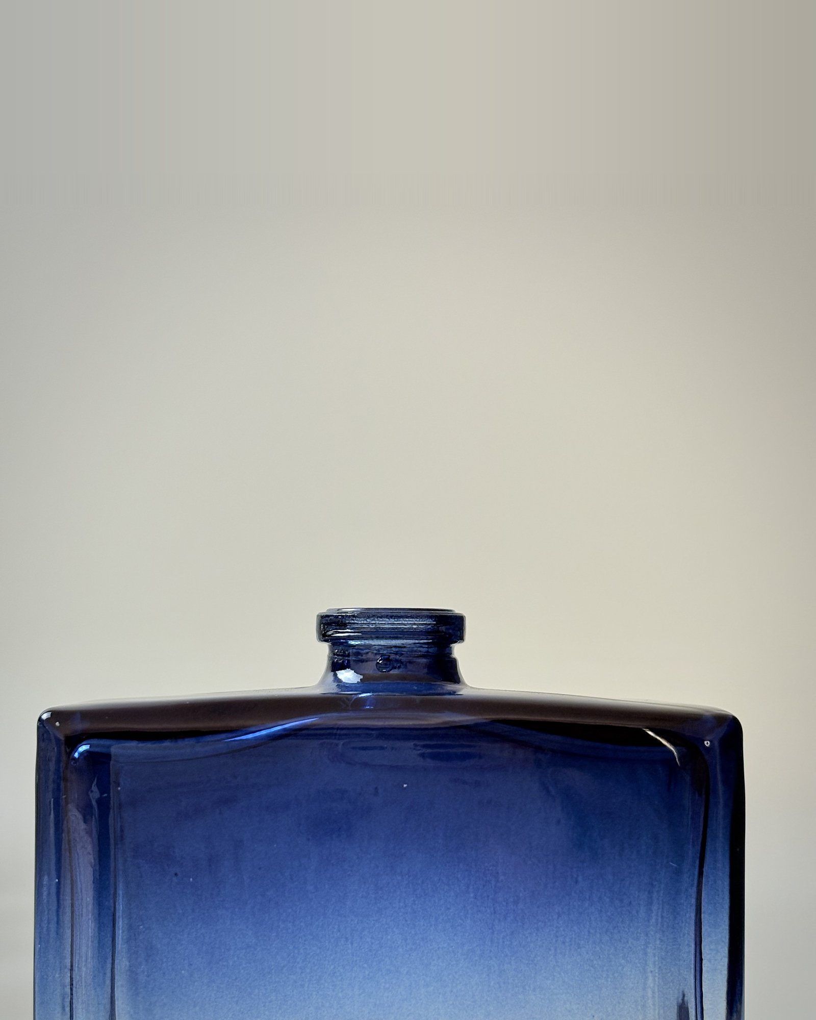 50ml 100ml Clear to Blue Gradient Rectangular Perfume Glass Bottle | GP056 - Image 4
