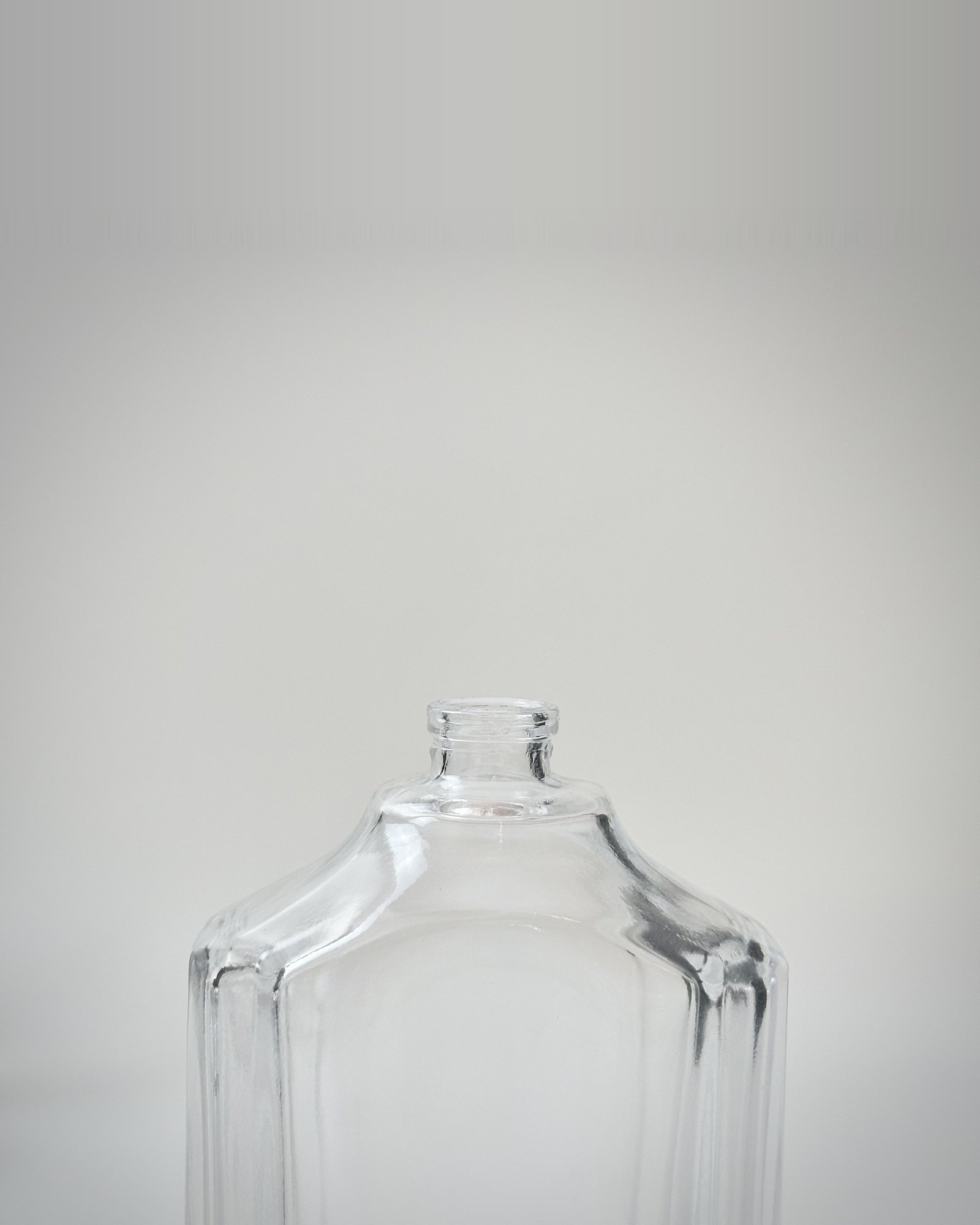 50ml 100ml Clear Rectangular Perfume Glass Bottle with Sloped Shoulders | GP057 - Image 4